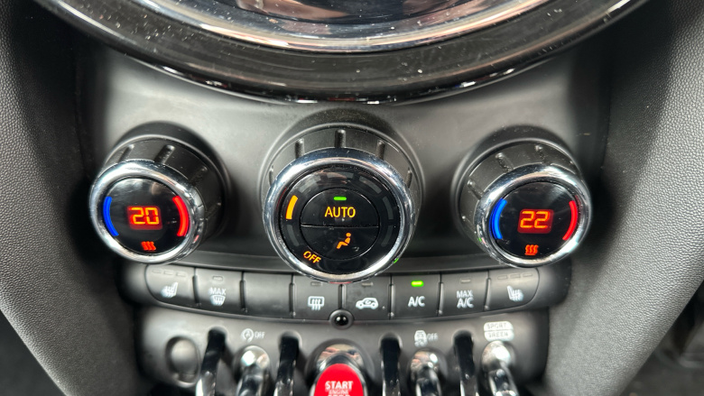 MINI Hatchback 1.5 Cooper Classic Premium 3dr Petrol Hatchback